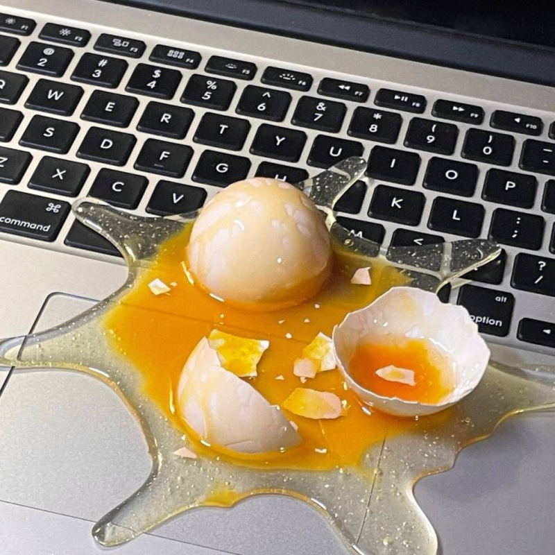 Cracked Egg Phone Stand Holida - Esports Gaming Trophy 评论和价格