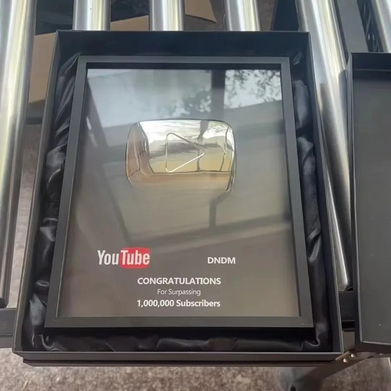 YouTube and Bilibili Game Butt - Esports Gaming Trophy 评论和价格