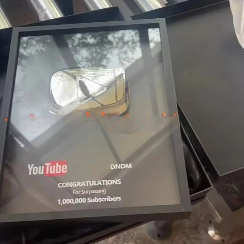 YouTube and Bilibili Game Butt - Esports Gaming Trophy 评论和价格
